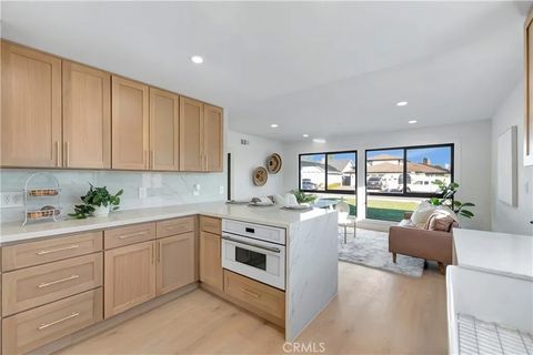 Tiny photo for 21211 Binghampton Circle, Huntington Beach, CA 92646 (MLS # OC25270084)