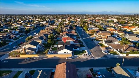 Tiny photo for 21211 Binghampton Circle, Huntington Beach, CA 92646 (MLS # OC25270084)