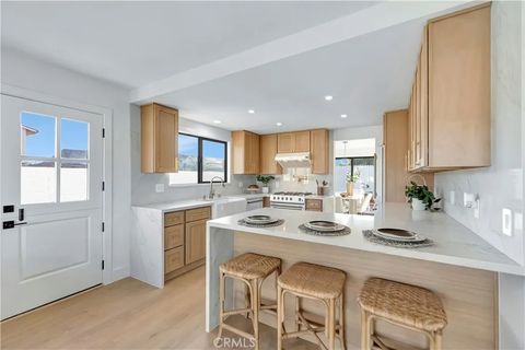 Tiny photo for 21211 Binghampton Circle, Huntington Beach, CA 92646 (MLS # OC25270084)