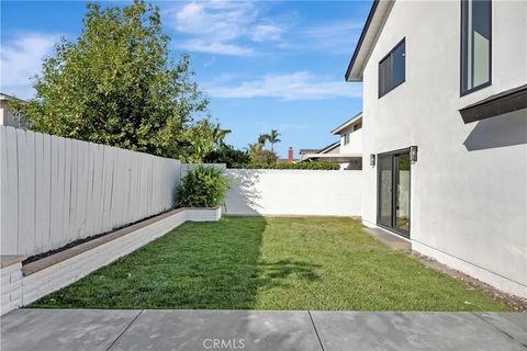 Tiny photo for 21211 Binghampton Circle, Huntington Beach, CA 92646 (MLS # OC25270084)