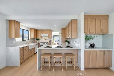 Tiny photo for 21211 Binghampton Circle, Huntington Beach, CA 92646 (MLS # OC25270084)