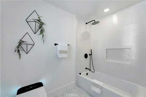 Tiny photo for 21211 Binghampton Circle, Huntington Beach, CA 92646 (MLS # OC25270084)