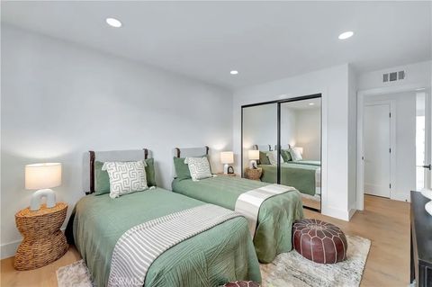 Tiny photo for 21211 Binghampton Circle, Huntington Beach, CA 92646 (MLS # OC25270084)