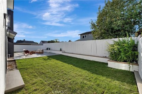 Tiny photo for 21211 Binghampton Circle, Huntington Beach, CA 92646 (MLS # OC25270084)