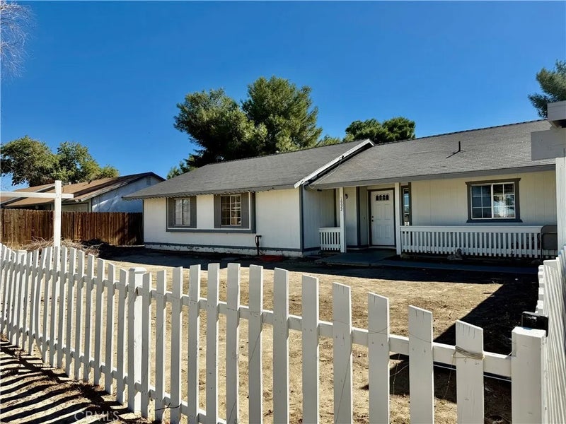 16622 Mossdale