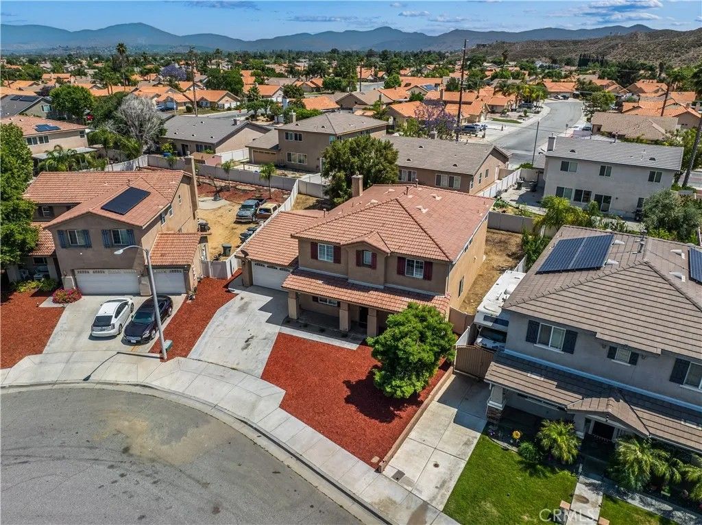 Photo of 1568 Burns Lane, San Jacinto, CA 92583 (MLS # CV25119959)