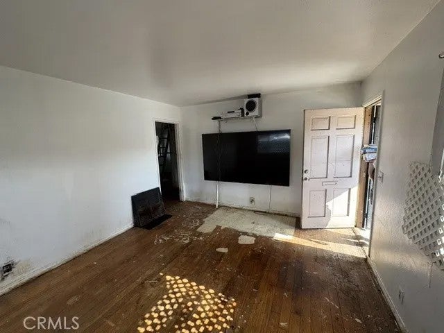 16519 La Salle