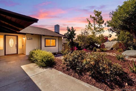 Photo of 1329 Park Hill Ln, Escondido, CA 92025 (MLS # 260018765)