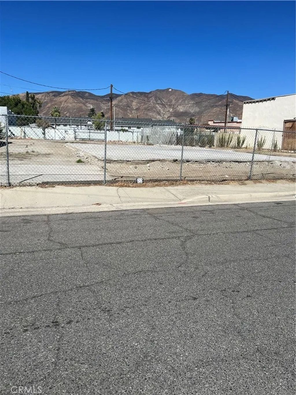 Photo of 165 W 5th St, San Jacinto, CA 92583 (MLS # PW24250728)