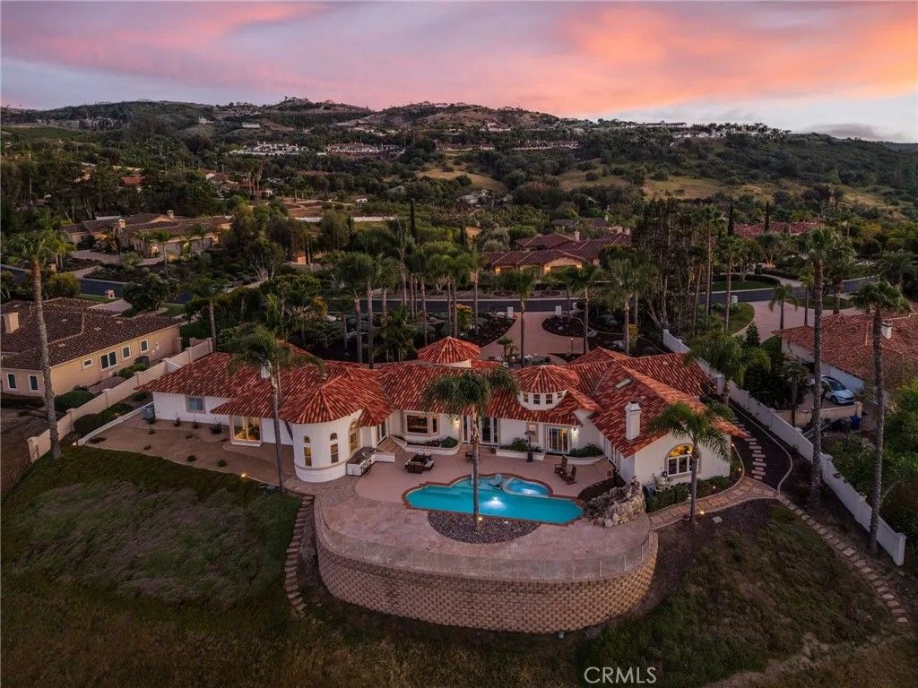 Photo of 31402 Lake Vista Circle, Bonsall, CA 92003 (MLS # SW26067974)