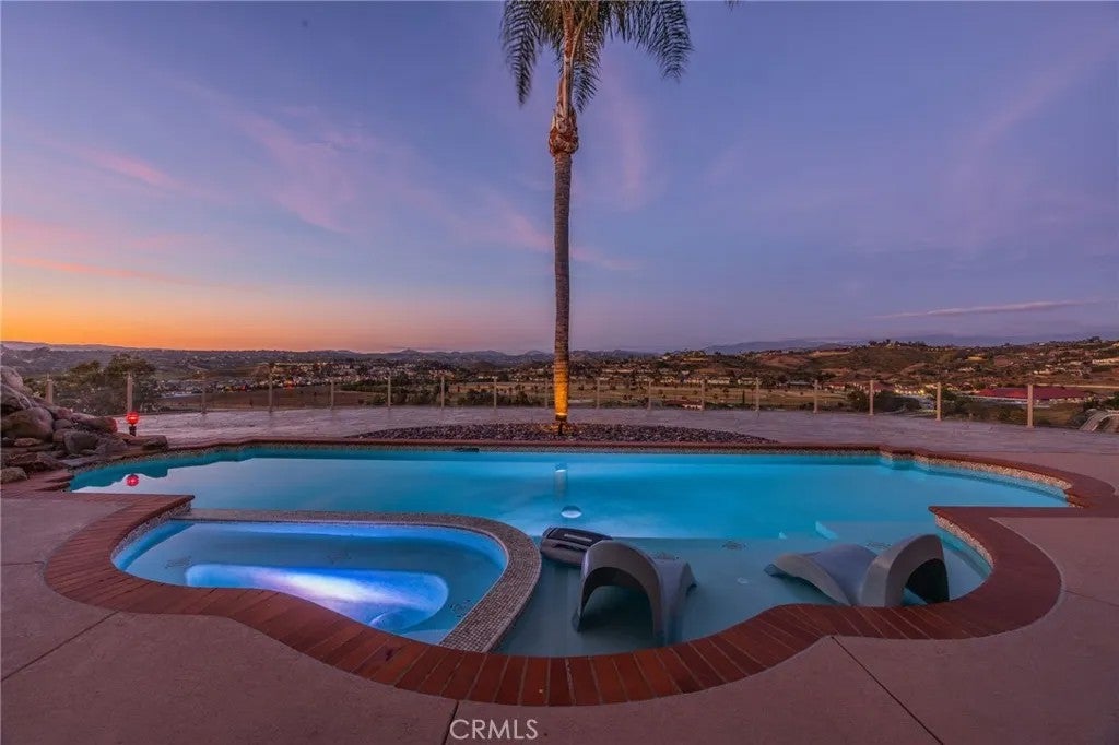 31402 Lake Vista Circle
