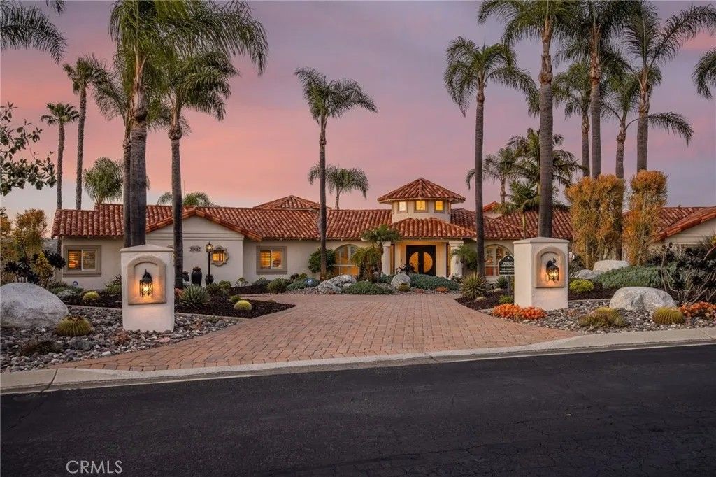 Photo of 31402 Lake Vista Circle, Bonsall, CA 92003 (MLS # SW26067974)