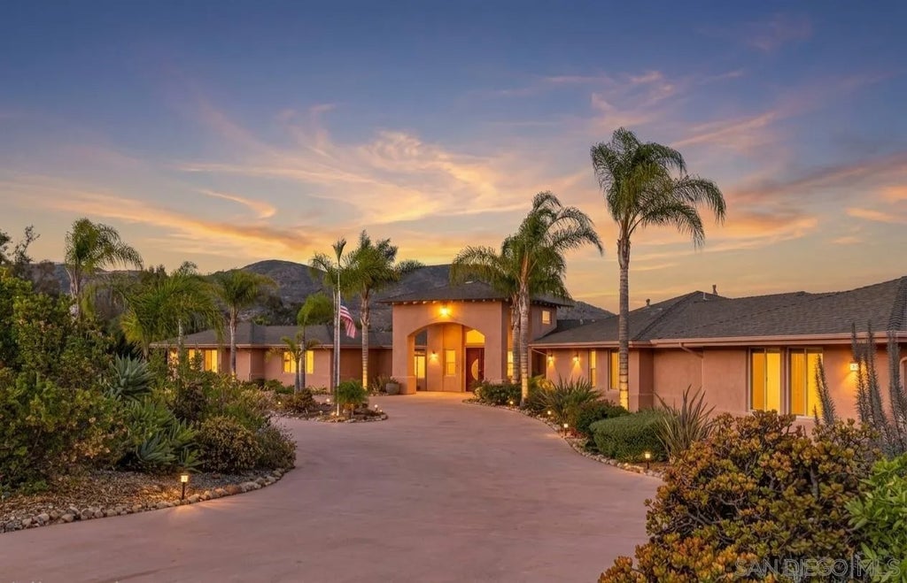 Photo of 17429 Rancho Del Rio, Rancho Santa Fe, CA 92067 (MLS # 260020902)