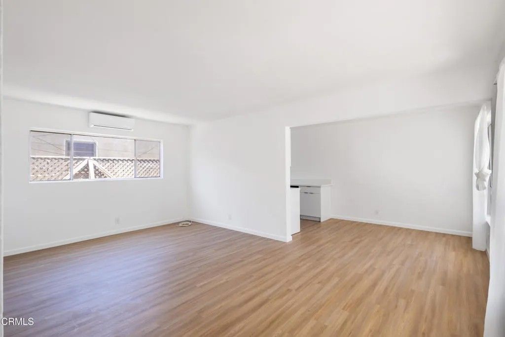Photo of 924 N Kingsley Drive, Los Angeles, CA 90029 (MLS # P1-26497)