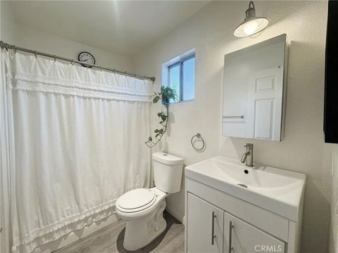 Tiny photo for 13801 Oxnard St #206, Valley Glen, CA 91401 (MLS # SR25232021)