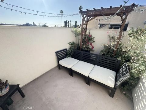 Tiny photo for 13801 Oxnard St #206, Valley Glen, CA 91401 (MLS # SR25232021)