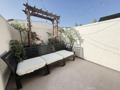 Tiny photo for 13801 Oxnard St #206, Valley Glen, CA 91401 (MLS # SR25232021)