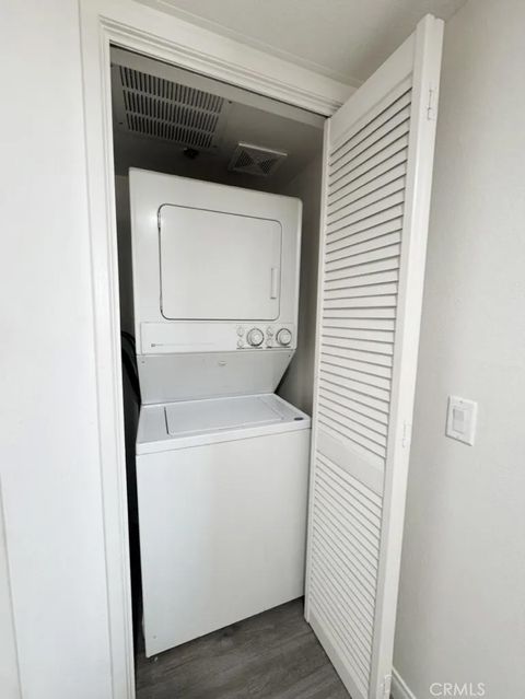 Tiny photo for 13801 Oxnard St #206, Valley Glen, CA 91401 (MLS # SR25232021)