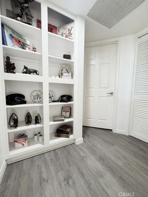 Tiny photo for 13801 Oxnard St #206, Valley Glen, CA 91401 (MLS # SR25232021)