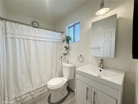 Tiny photo for 13801 Oxnard St #206, Valley Glen, CA 91401 (MLS # SR25232021)