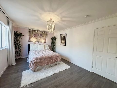 Tiny photo for 13801 Oxnard St #206, Valley Glen, CA 91401 (MLS # SR25232021)