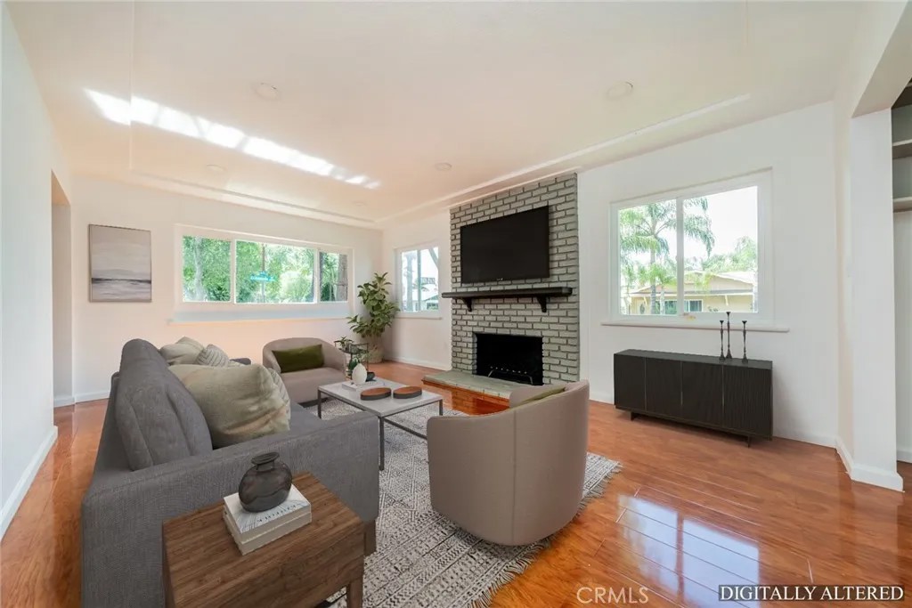 2974 N Alameda Avenue