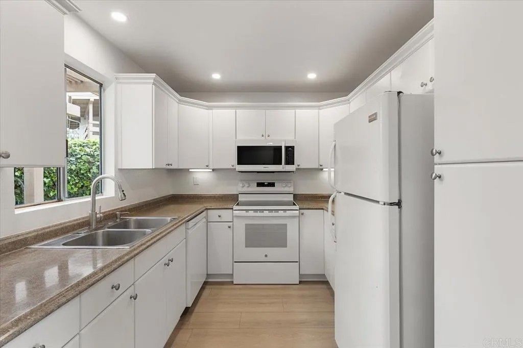 Photo of 1930 Fairway Circle Drive, San Marcos, CA 92078 (MLS # NDP2509881)