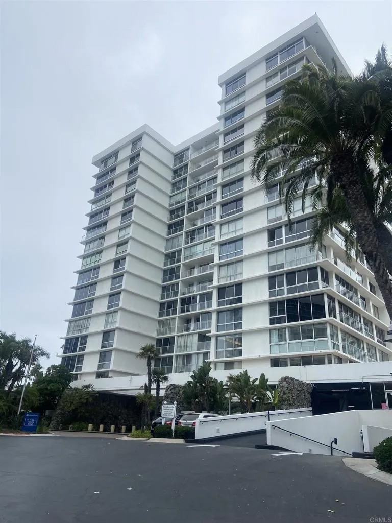 1780 Avenida Del Mundo 203