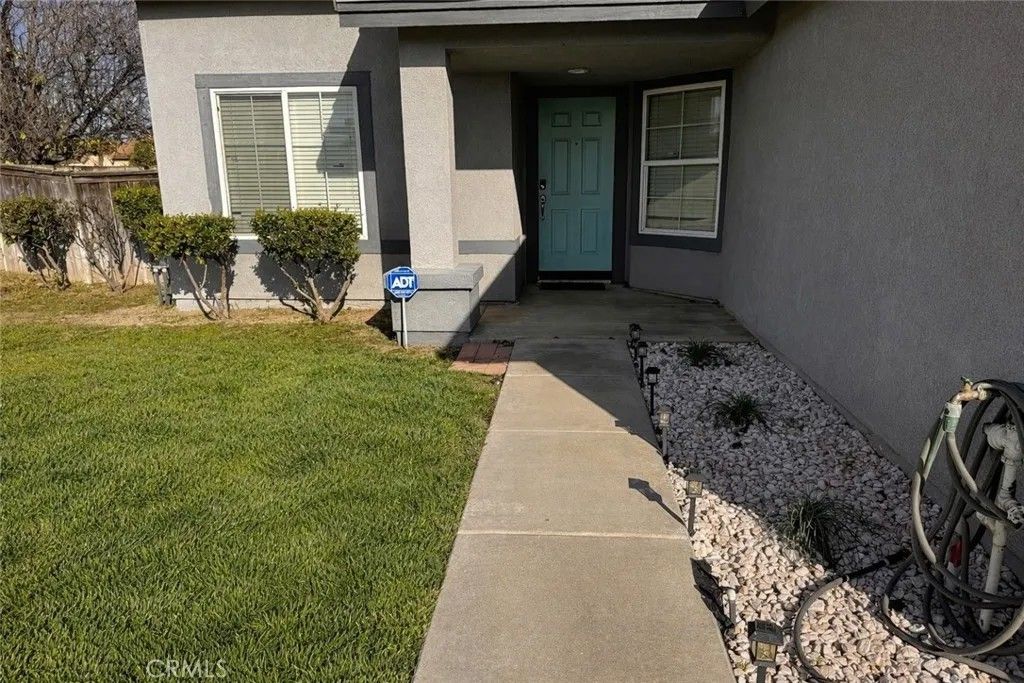Photo of 1550 Wrentree Way, Hemet, CA 92545 (MLS # IV26054135)