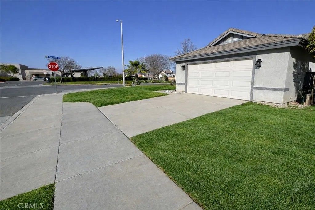 Photo of 1550 Wrentree Way, Hemet, CA 92545 (MLS # IV26054135)