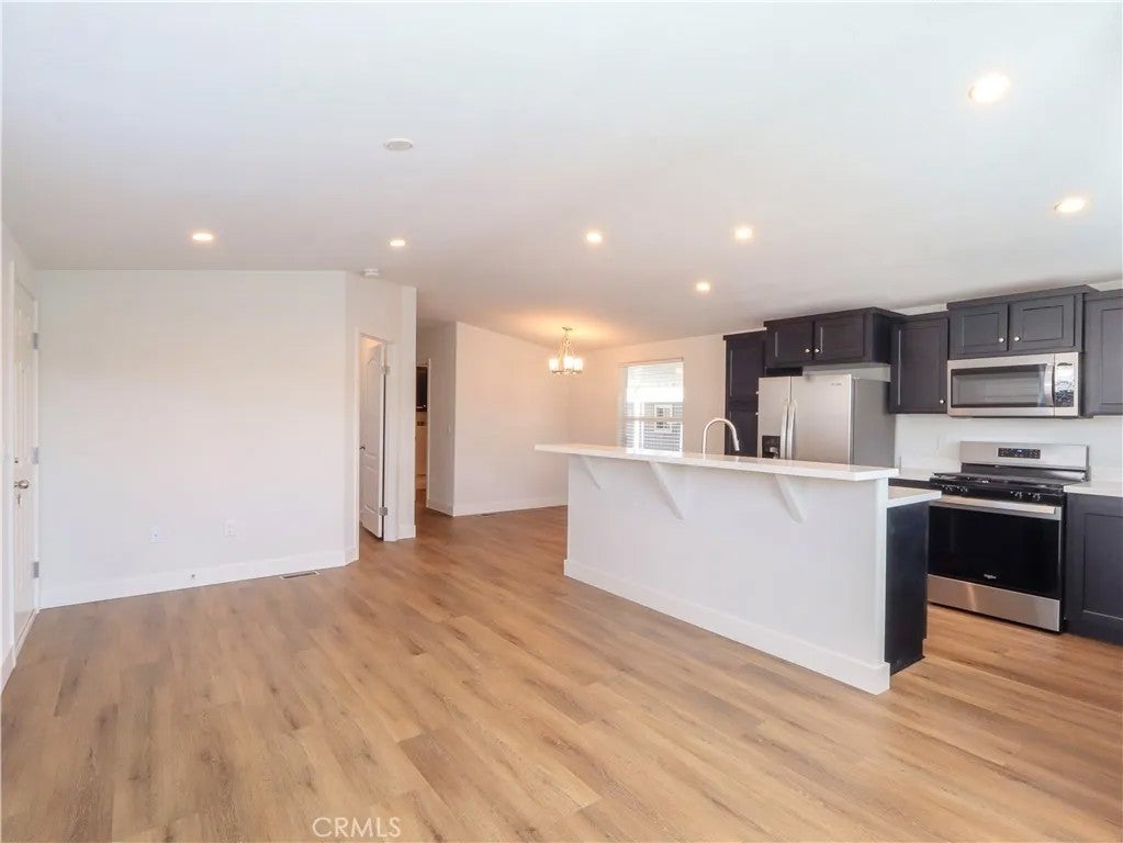 2300 S Sultana 214