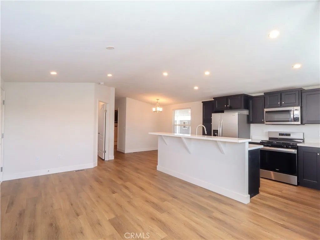 2300 S Sultana 214