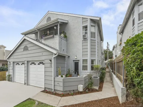 976 Sapphire Street, Pacific Beach, CA 92109 - #: 250040266