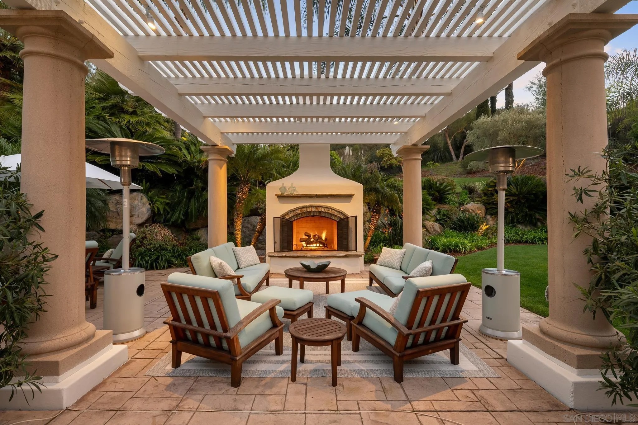 6369 Clubhouse