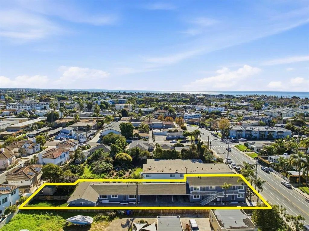 Photo of 2652 Jefferson Street, Carlsbad, CA 92008 (MLS # NDP2600367)