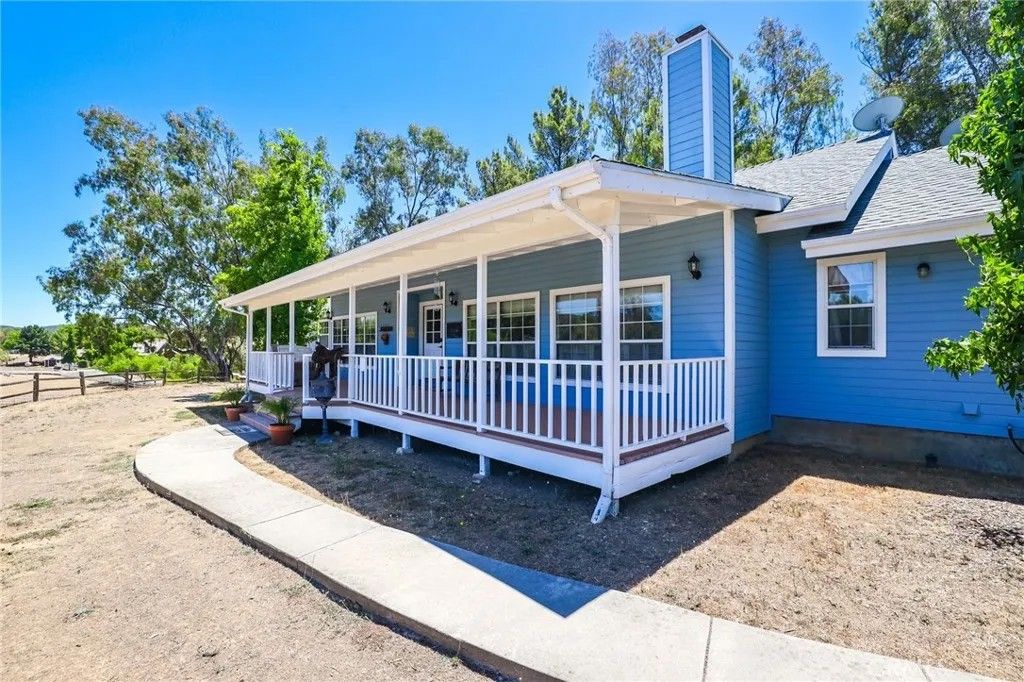 Photo of 10525 Verdugo Road, Murrieta, CA 92562 (MLS # OC25172111)