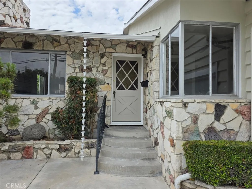 1535 Wilcox