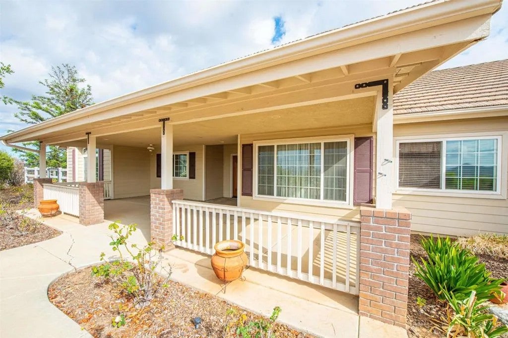 Photo of 30540 Palomar Vista Dr, Valley Center, CA 92082 (MLS # NDP2609158)