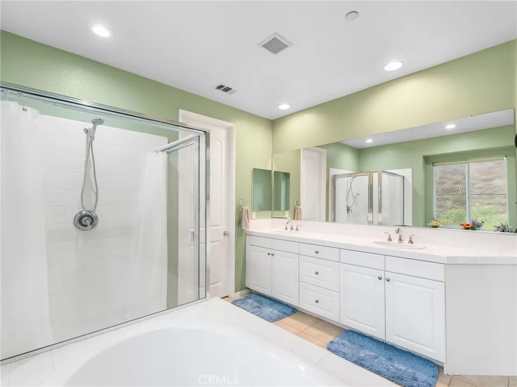 4106 Lake Circle