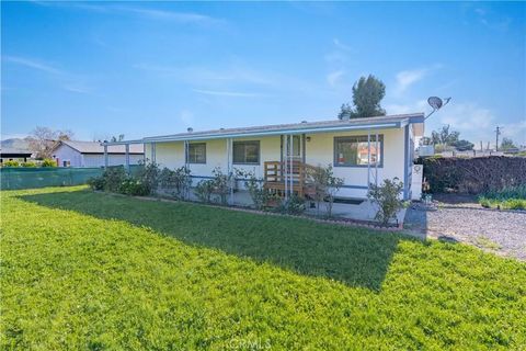 2 beds bed, 2 baths bath property at 32860 Skylark, Lake Elsinore, CA 92530