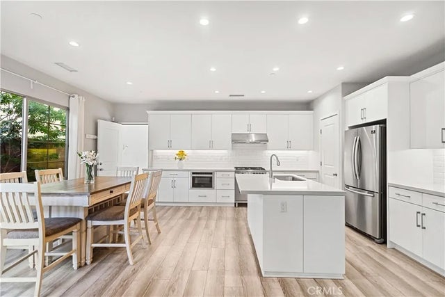 135 Messenger, Irvine