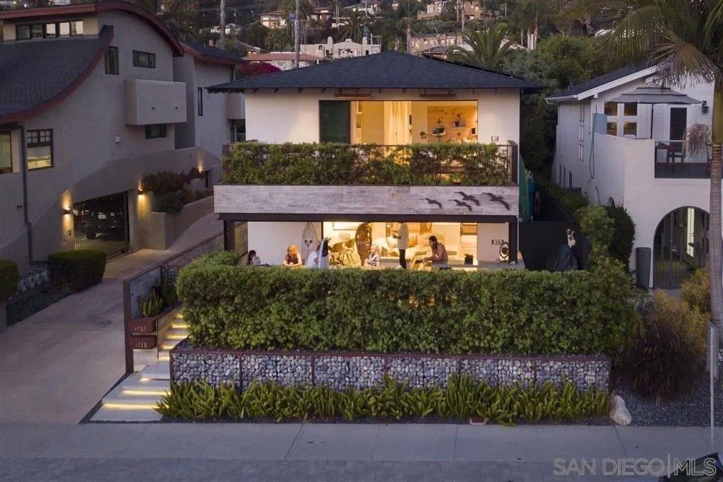 1715-17 Coast Blvd