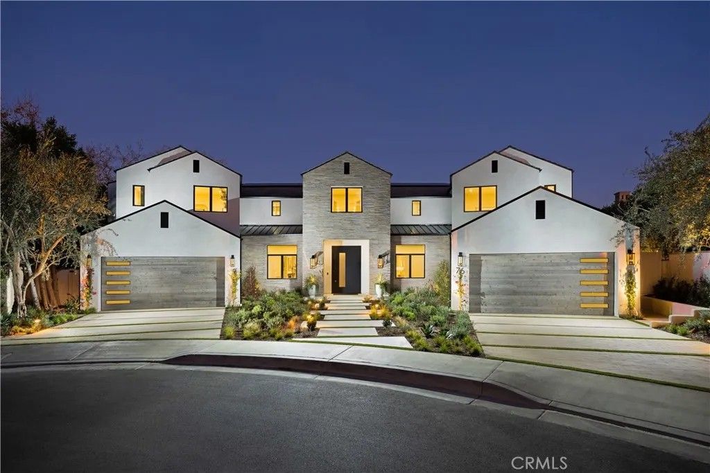 Photo of 76 Hillcrest Lane, Newport Beach, CA 92660 (MLS # OC26007766)