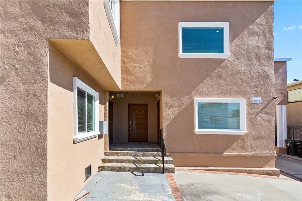 136 N Rampart Boulevard