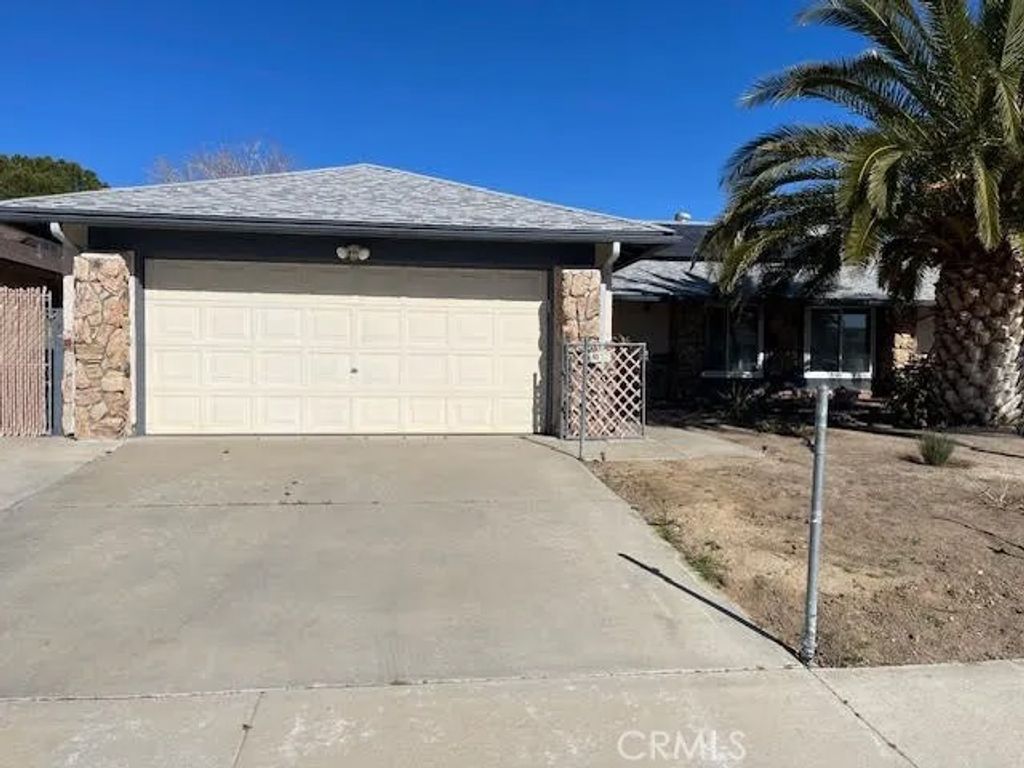 Photo of 3143 Darkwood Ln, Lancaster, CA 93536 (MLS # PW26028887)