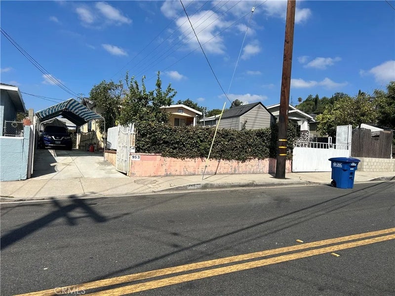 953 N Hazard Avenue