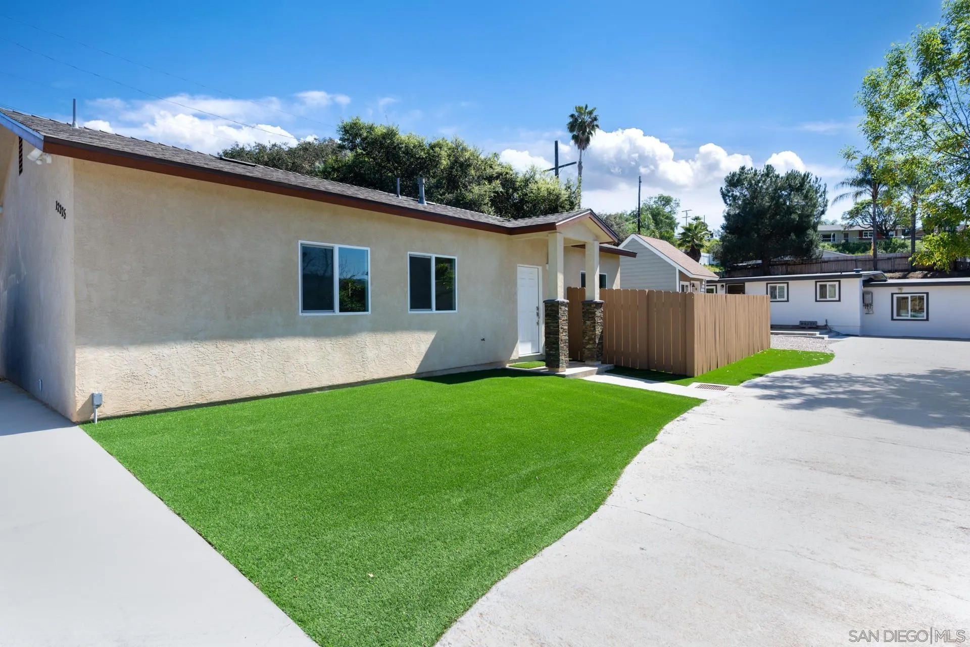 12327 Lemon Crest Dr