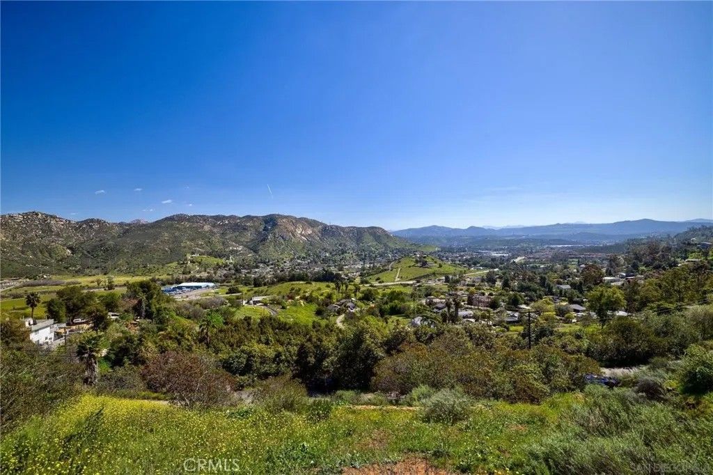 Photo of 11642 Hi Ridge, Lakeside, CA 92040 (MLS # OC25006466)