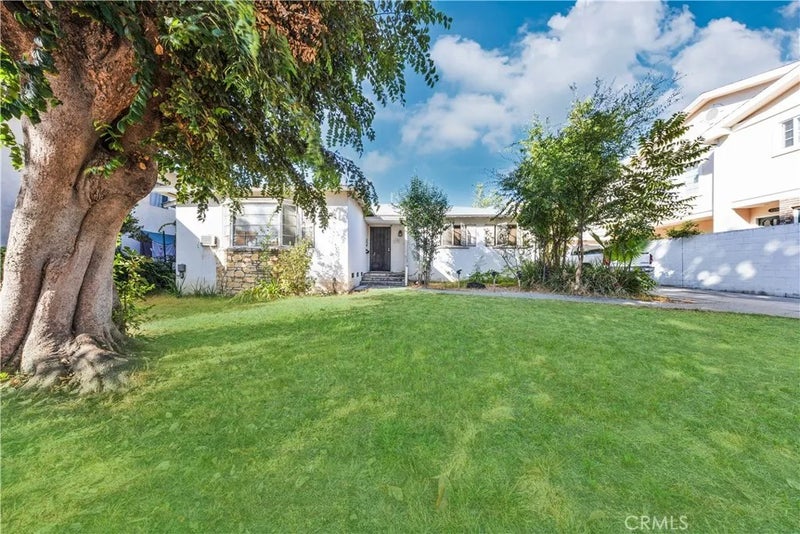 1123 N Stoneman