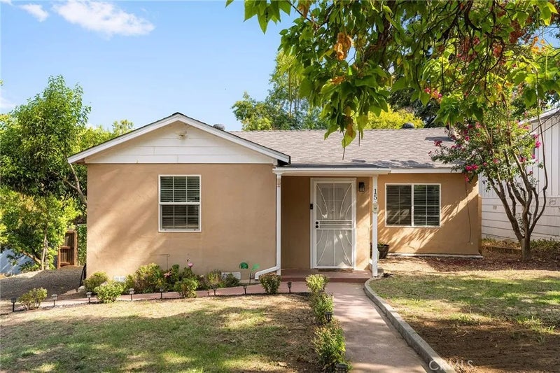 15 Oak Park Way